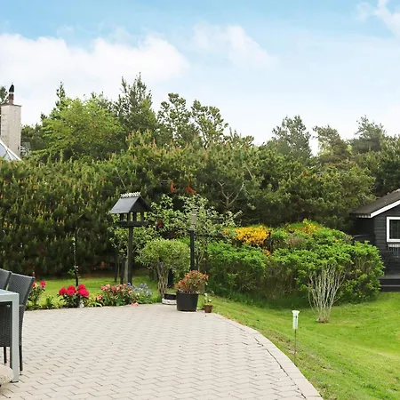 6 Person In * Hadsund